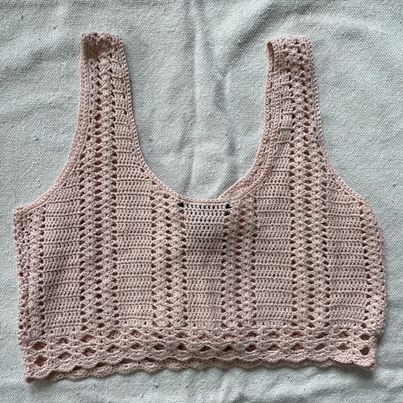 Forever 21 crotchet crop top, size S - Picture 3 of 3